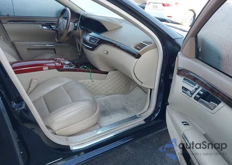 2012 Mercedes-Benz S 550 4Matic z USA, uszkodzony, nr VIN WDDNG9EB3CA452285